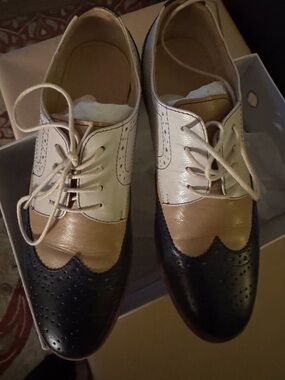 Classic Women’s Wingtip Leather Oxfords in Navy, Tan & Cream